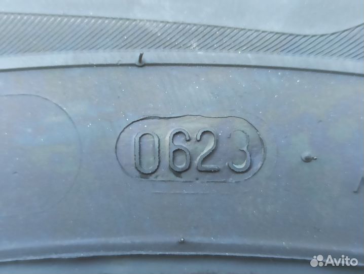 Viatti Strada Asimmetrico 215/55 R17