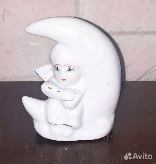 Статуэтки фарфоровые