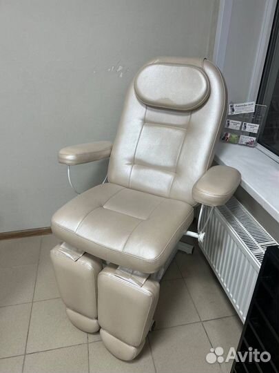 Кресло педикюрное