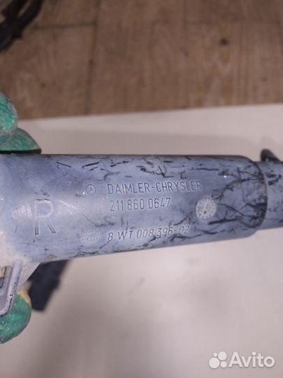 Форсунка омывателя фары Mercedes W211