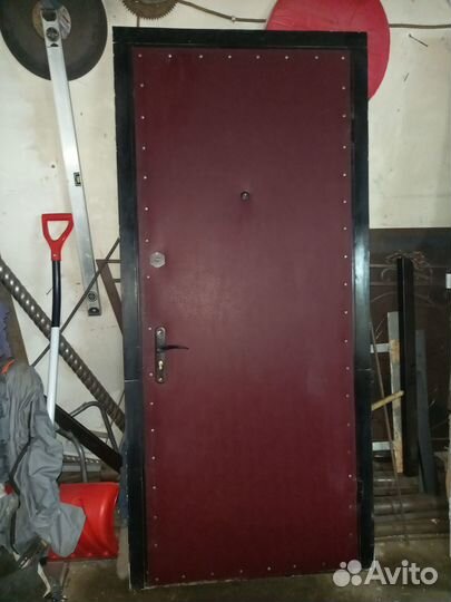 Металлическая дверь бу