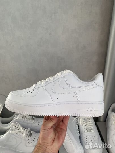 Nike Air Force 1 07 белые оригинал