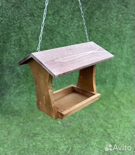 Кормушка для птиц и белок