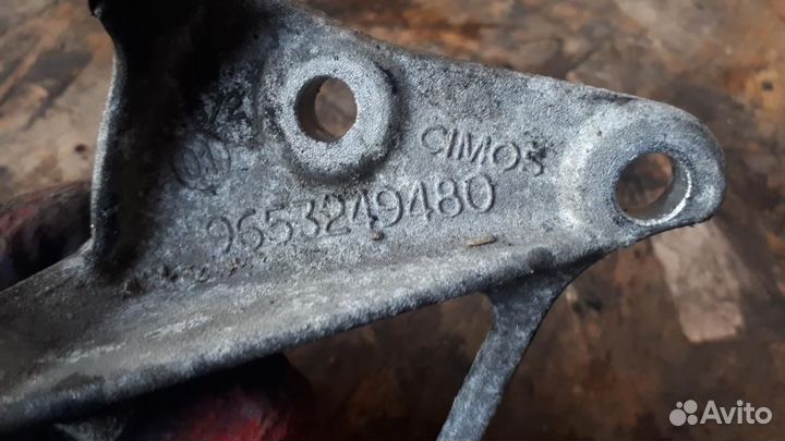 Кронштейн генератора Peugeot 308 2007