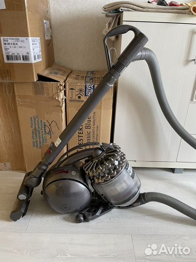 Пылесос dyson dc52