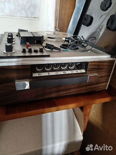 Катушечный магнитофон Астра 207