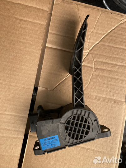 Электронная педаль газа priora