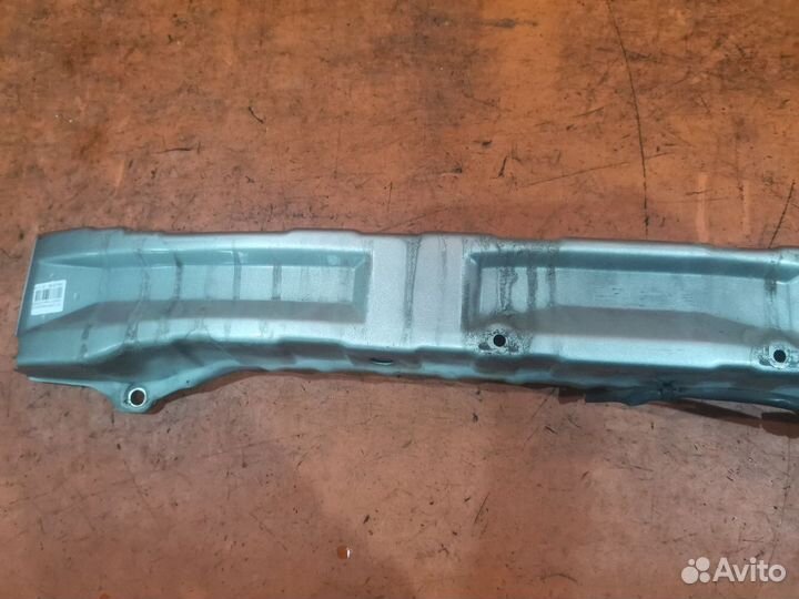 Усилитель бампера передний Mitsubishi Grandis NA4W