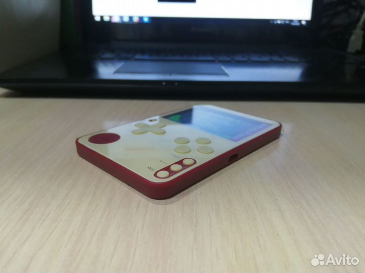 Игровая портативная приставка 8Bit Ultra Slim