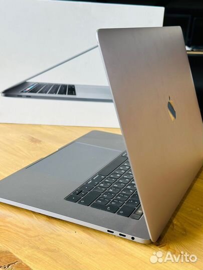 Ноутбук MacBook Pro intel core i7