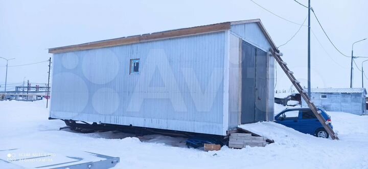 Гараж, > 30 м²