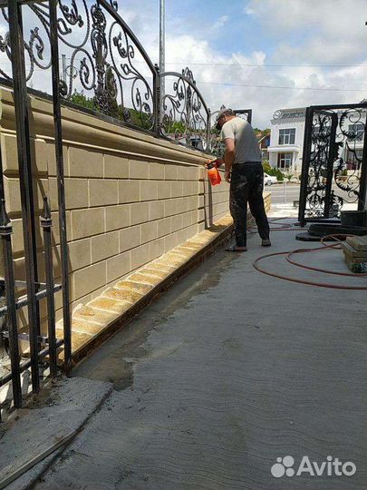 Облицовка фасада дагестанским камнем