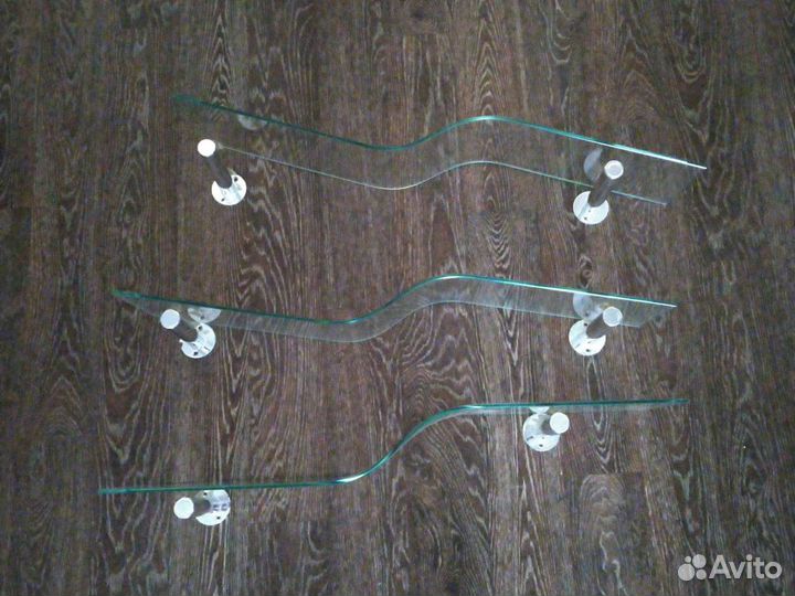 Полки из стекла хромированых держателях