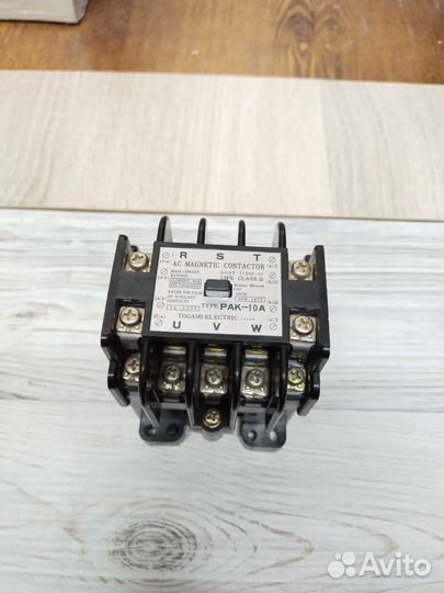 Магнитный пускатель Togami 10А 500В катушка 500В
