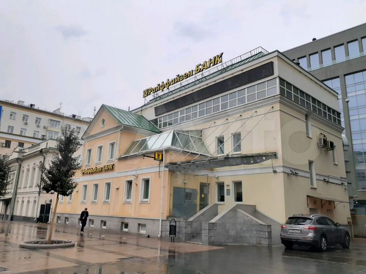 Здание у м. Смоленская, 21758 м²