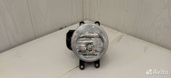 Птф левый Toyota Tundra 2 оригинал