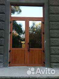 Дверь алюминиевая