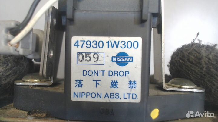 Датчик ускорения Nissan Pathfinder, 2000