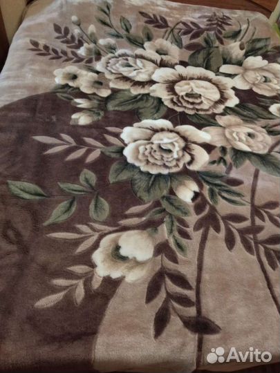 Плед покрывало на кровать б/у