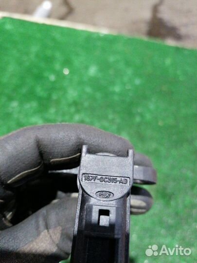 Датчик положения коленвала Ford Mazda Volvo