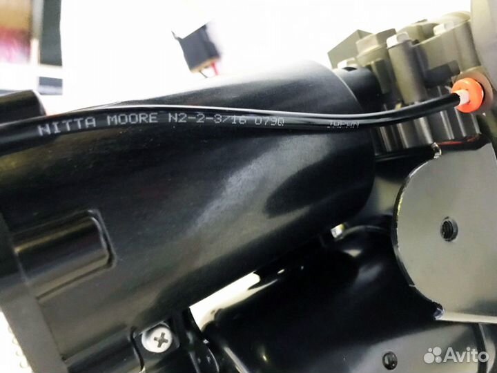 Компрессор подвески Hitachi LR RR Sport L320 ориг