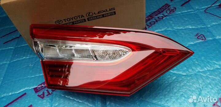 Фонарь Toyota Camry 70 2018-2023