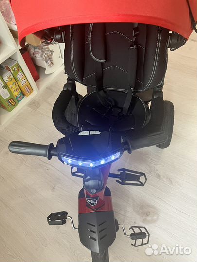 Трехколесный велосипед с родительской ручкой