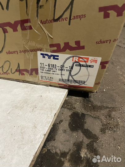 Фонарь задний правый Toyota Camry XV40