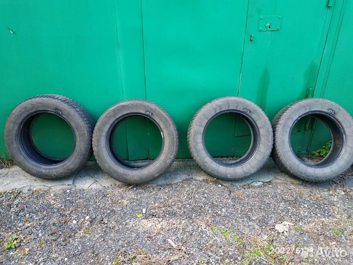 Bridgestone Blizzak Spike-01 225/65 R17