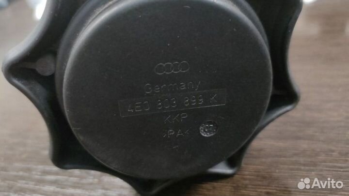 Крепление запасного колеса Audi A8 D3 6.0 BHT 2008