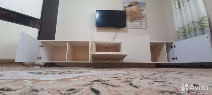 Тумбочка стенка