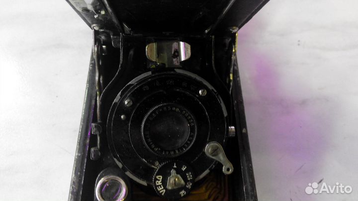 Антикварный итальянский фотоаппарат