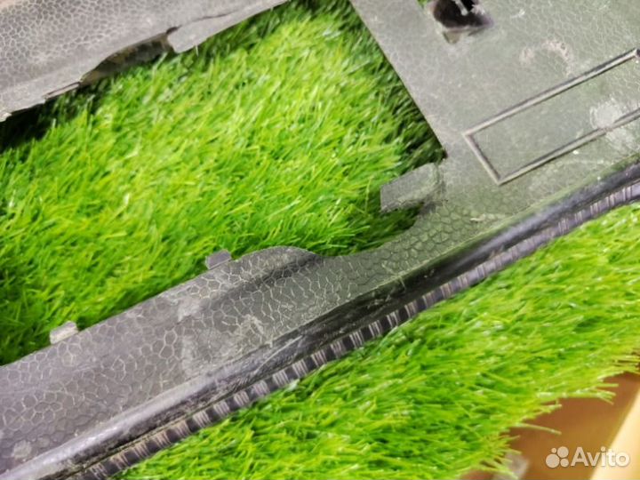 Накладка проема багажника Mercedes-Benz E W124