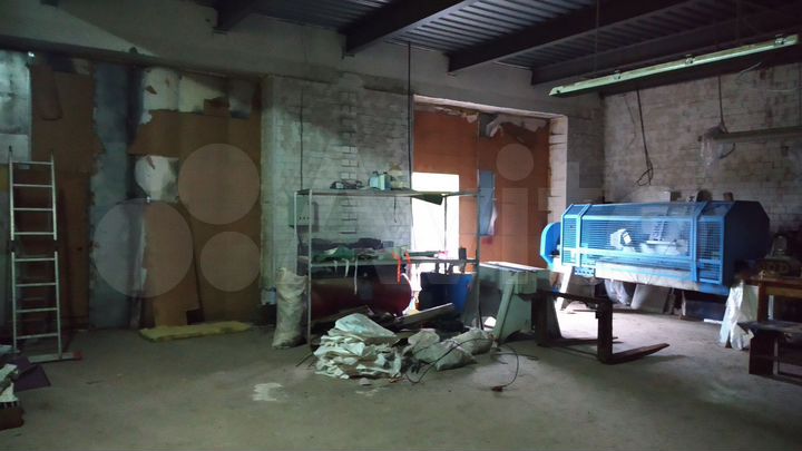 Гараж, > 30 м²