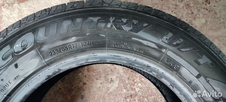 Toyo Open Country U/T 235/65 R17 104H