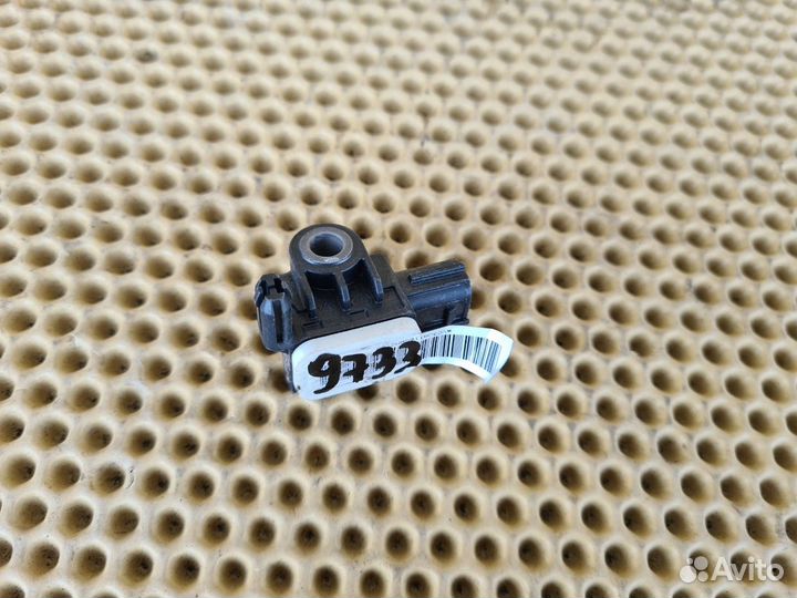 Датчик airbag передний Nissan Juke F15