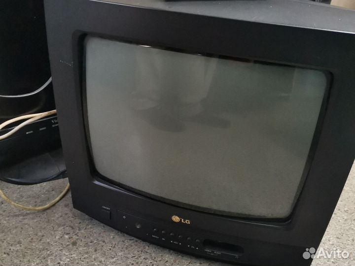 Телевизор бу 37см