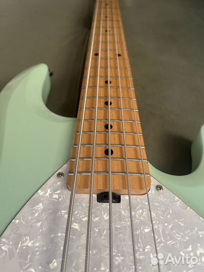 Sterling by Music Man S.U.B. StingRay 5