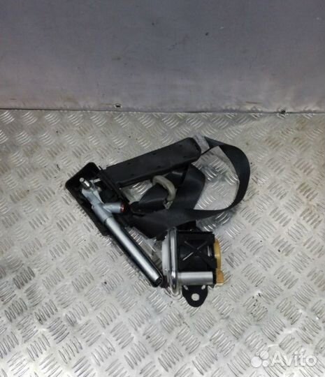 Ремни безопасности Nissan X Trail T31