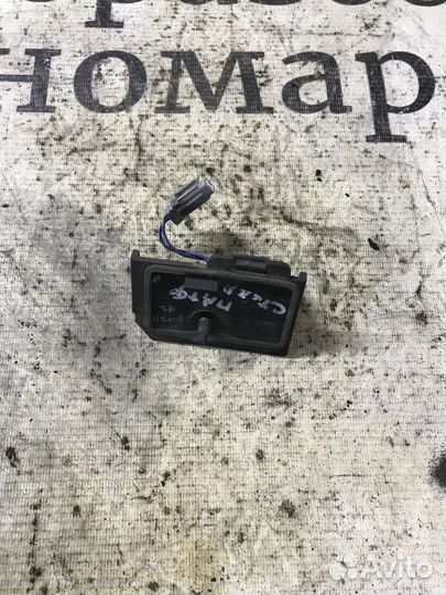 Кнопка открывания багажника Nissan Pathfinder