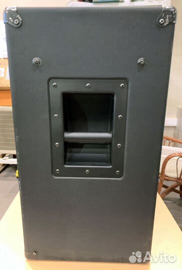 Басовый комбоусилитель Trace Elliot 1215 350/600Вт