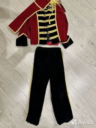 Карнавальный костюм гусара
