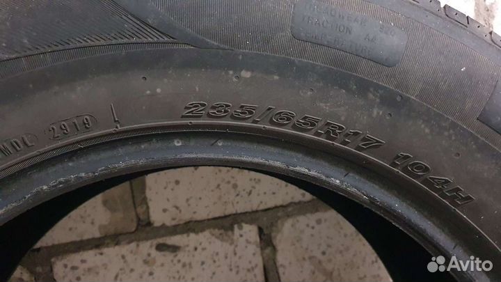 Nexen N Fera RU1 235/65 R17 104H