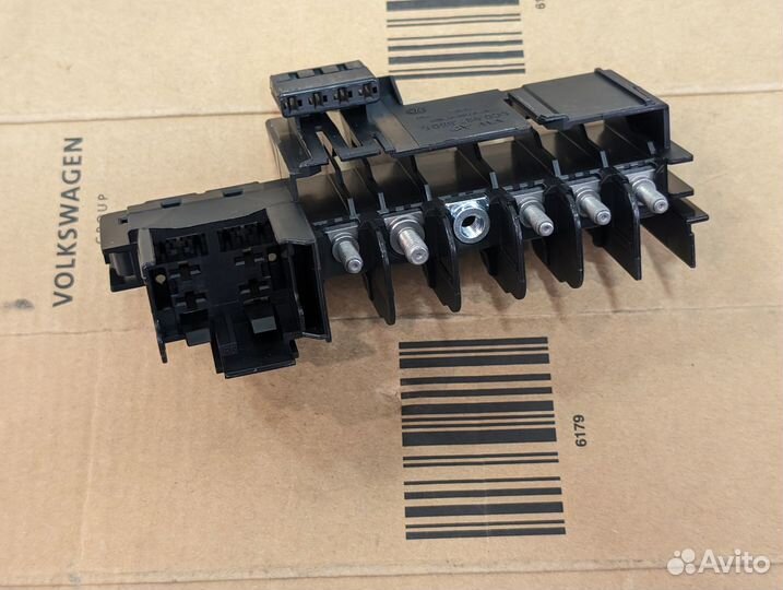 Контактная пластина блoка прeдохранитeлей Skodа Ra