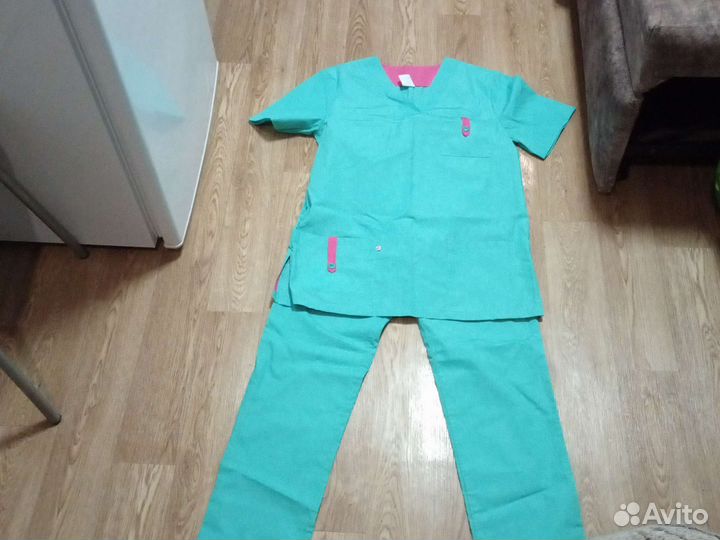 Медицинский костюм