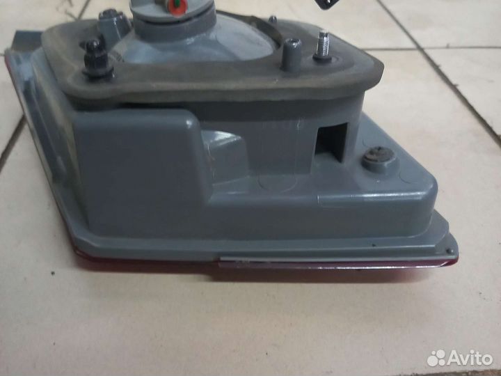 Левый фонарь в крышку багажника Шевроле Круз седан