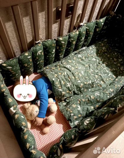 Защитные бортики в детскую кроватку