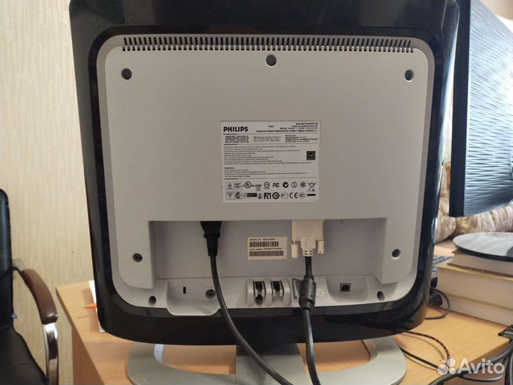 Монитор philips 190X7 + встроенные динамики