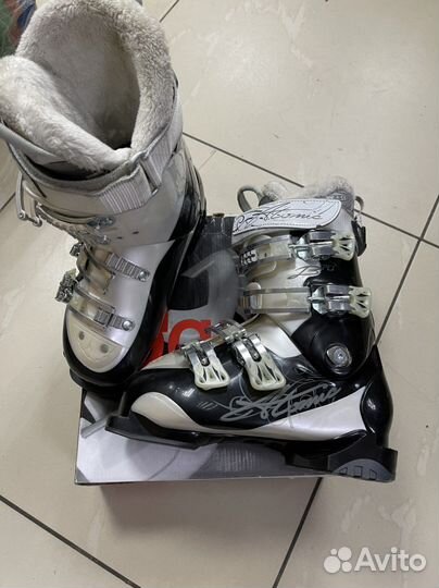Горнолыжные ботинки
