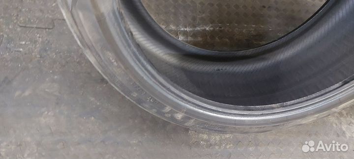 Yokohama Advan Fleva V701 225/45 R19 и 255/35 R19